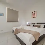 아파트 Spinola Bay 2 Bedroom W Jacuzzi & Sea View Saint Julian's