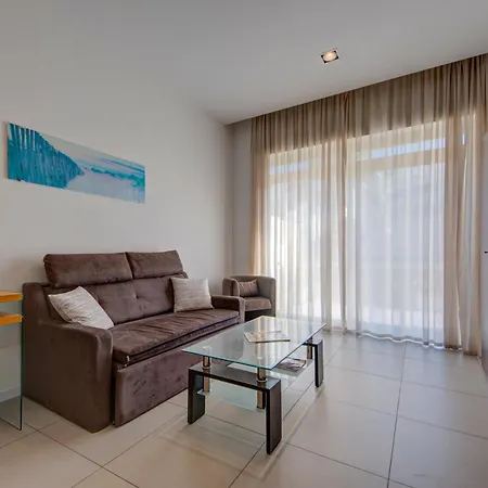 Spinola Bay 2 Bedroom W Jacuzzi & Sea View * St. Julian's