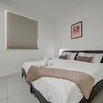 Spinola Bay 2 Bedroom W Jacuzzi & Sea View *