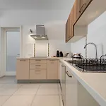 Spinola Bay 2 Bedroom W Jacuzzi & Sea View