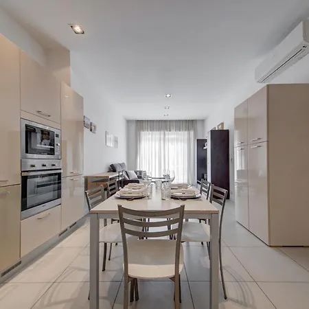 דירה Spinola Bay 2 Bedroom W Jacuzzi & Sea View Saint Julian's