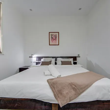 Spinola Bay 2 Bedroom W Jacuzzi & Sea View * Saint Julian's