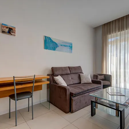 Spinola Bay 2 Br W Jacuzzi&sea View * St. Julian's