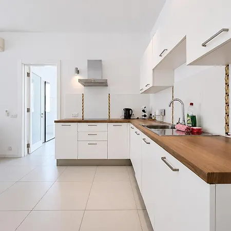 Spinola Bay 2 Bedroom W Jacuzzi & Sea View