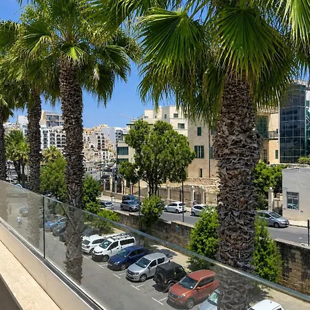 Spinola Bay 2 Bedroom W Jacuzzi & Sea View דירה *