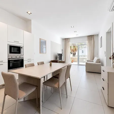 Spinola Bay 2 Bedroom W Jacuzzi & Sea View דירה