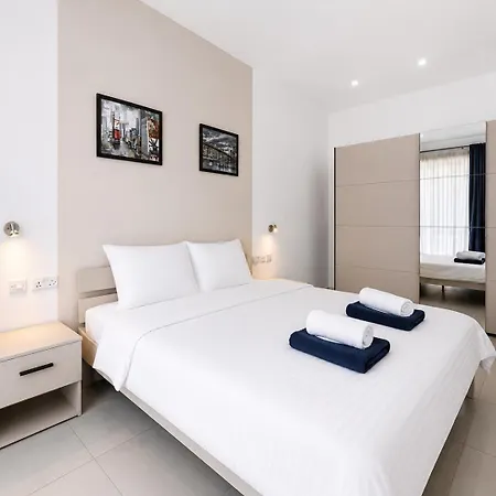 Spinola Bay 2 Bedroom W Jacuzzi & Sea View דירה Saint Julian's