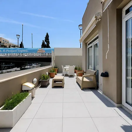 Spinola Bay 2 Bedroom W Jacuzzi & Sea View * Saint Julian's