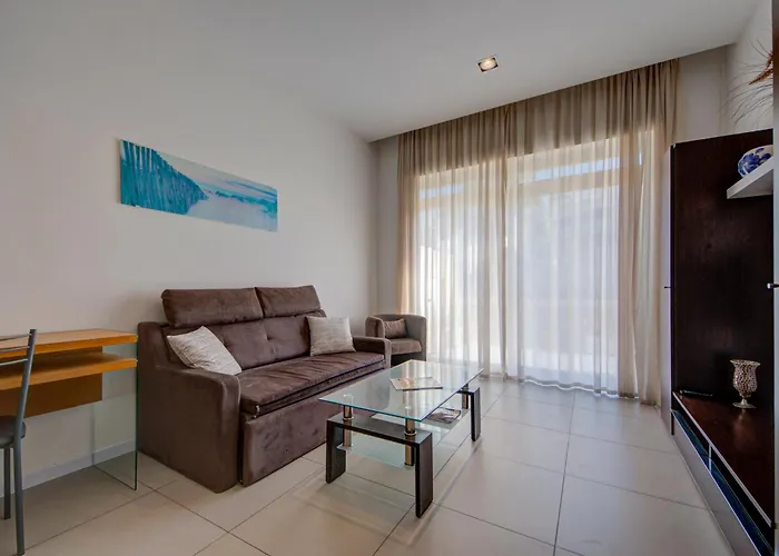Spinola Bay 2 Bedroom W Jacuzzi & Sea View * سانت جوليان