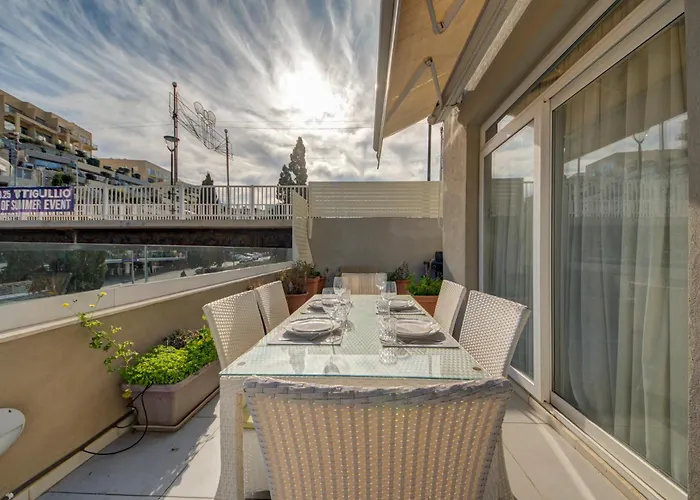 شقة Spinola Bay 2 Bedroom W Jacuzzi & Sea View سانت جوليان