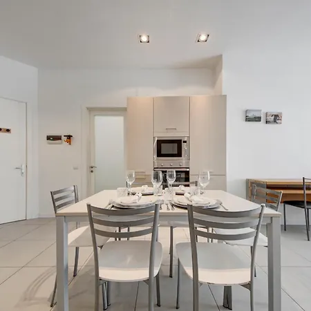 Spinola Bay 2 Bedroom W Jacuzzi & Sea View Lägenhet *