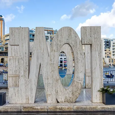 Spinola Bay 2 Bedroom W Jacuzzi & Sea View * Saint Julian's