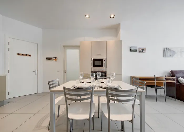 Spinola Bay 2 Bedroom W Jacuzzi & Sea View Διαμέρισμα *